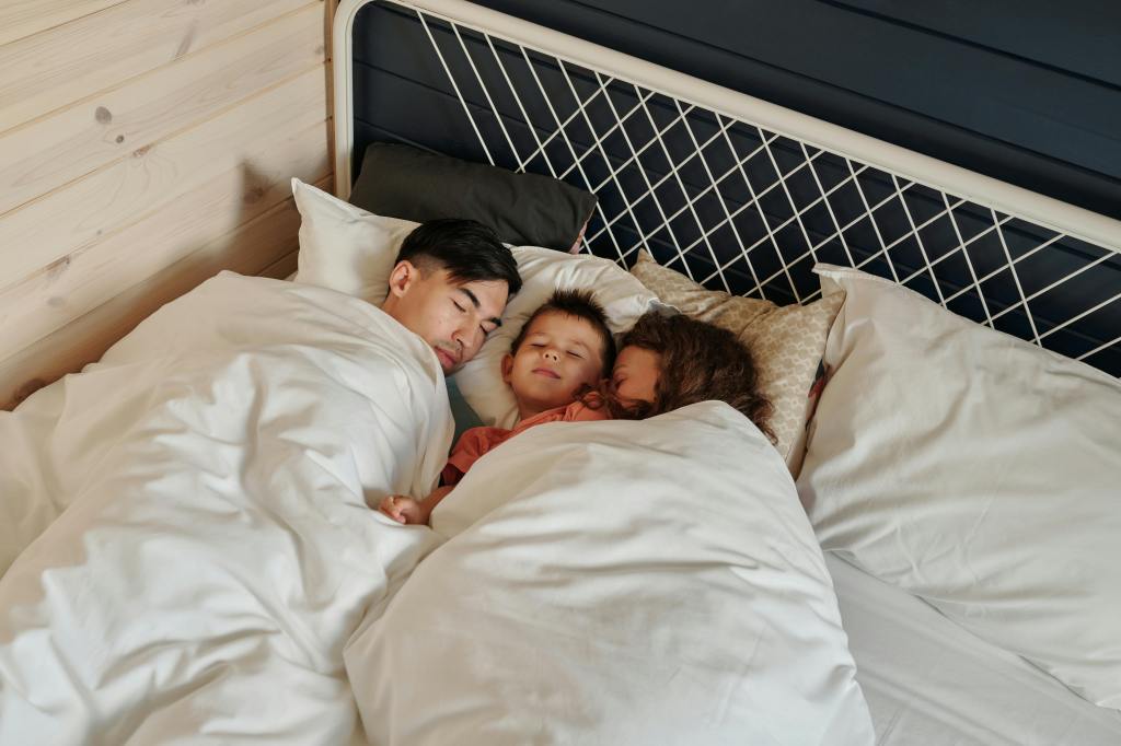 Co-Sleeping with Toddlers: What’s Normal, What Helps, and How to Make It&nbsp;Work
